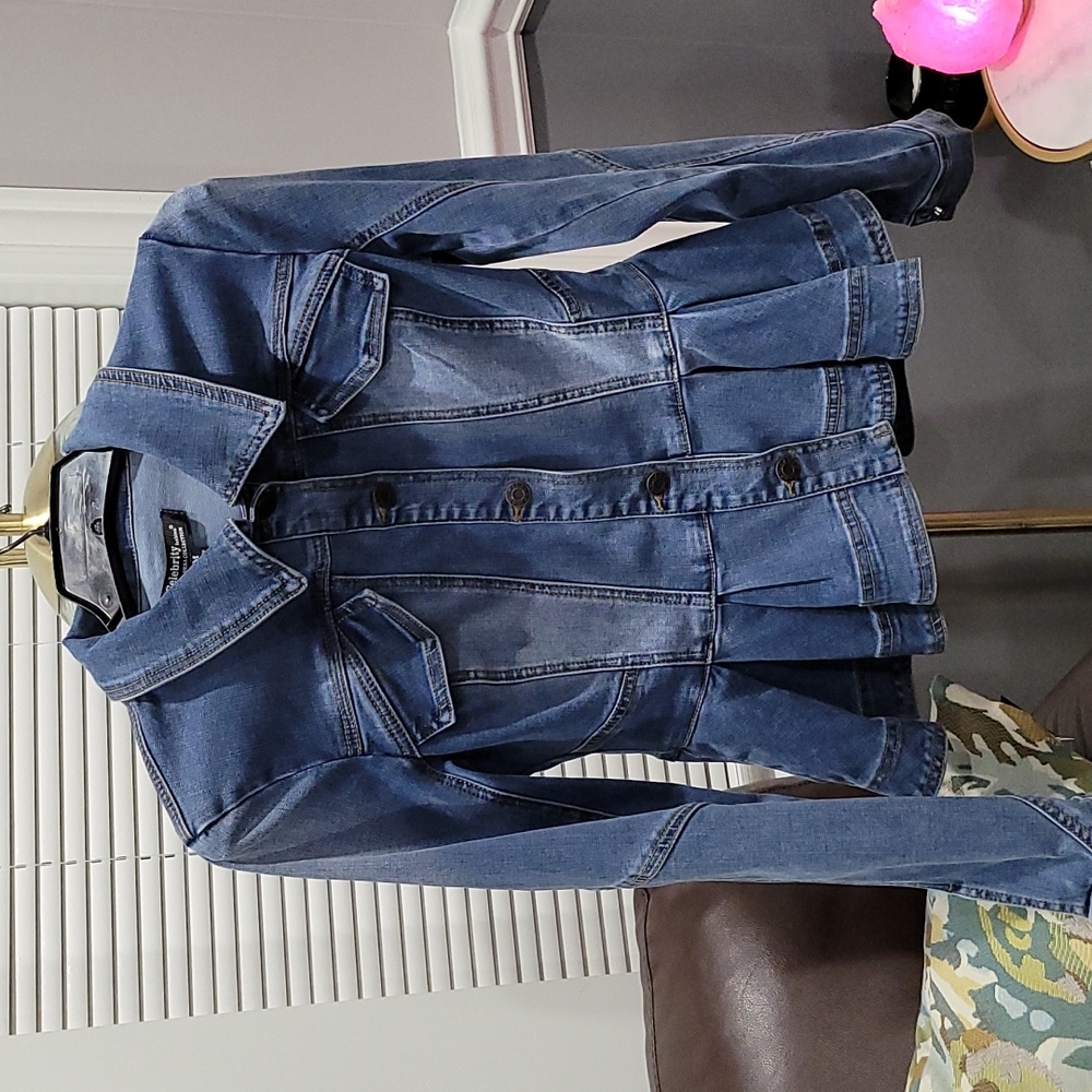 Celebrity fashion by Hera Collection denim jacket Medium NWT